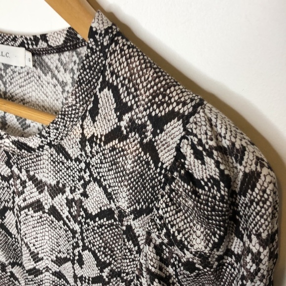 A.L.C. kati Snake Print Top in Nude S - Picture 7 of 8